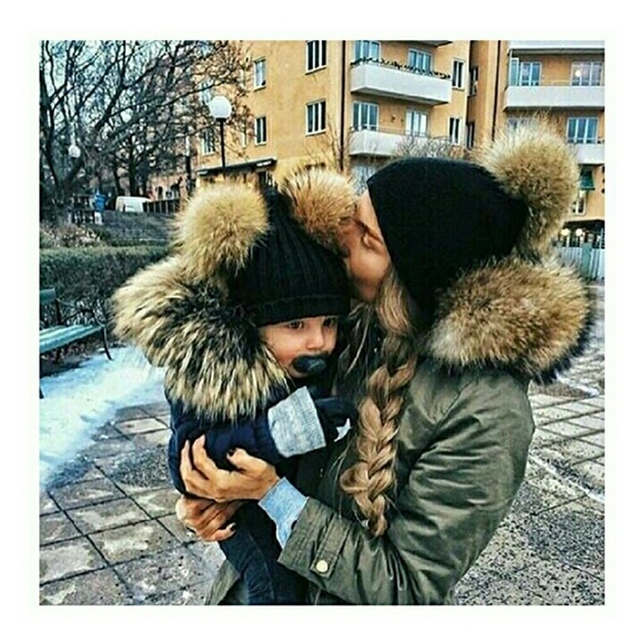 2pc mother and daughter pom pom beanie - Picture 2 of 4